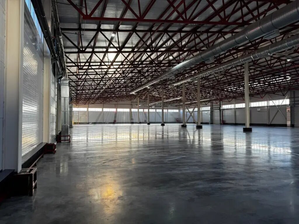 Склад 4 700 м², аренда, г. Лобня, Московская обл. — фотография 1