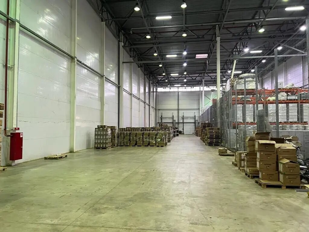 Склад 2 300 м², аренда, г. Химки, Молжаниновский р-н — фотография 1