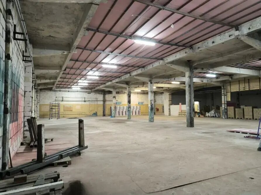 Производственное помещение 1 000 м², аренда, Южнопортовый р-н — фотография 1
