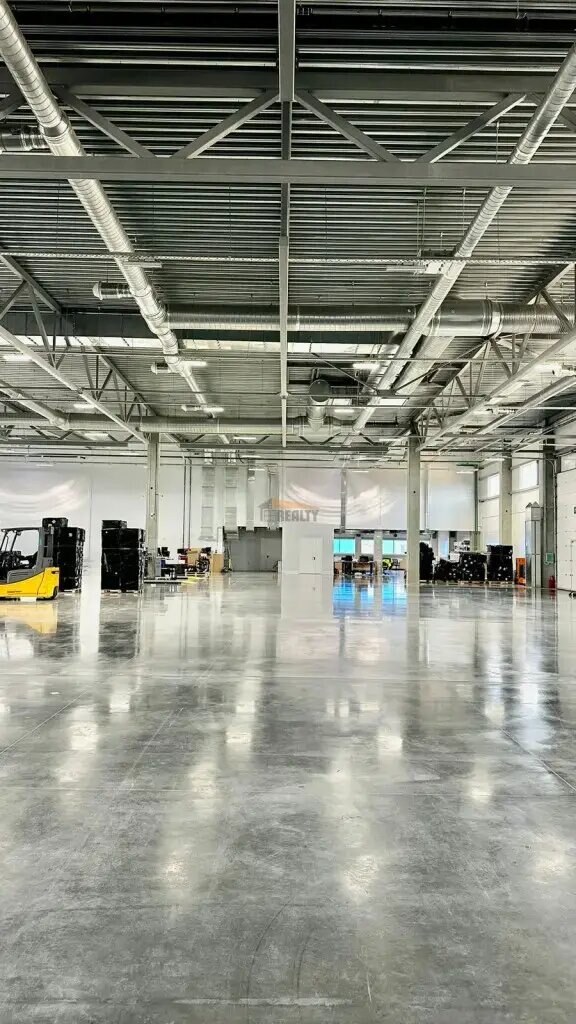 Отдельное здание 1 250 м², аренда, г. Лобня, Московская обл. — фотография 1