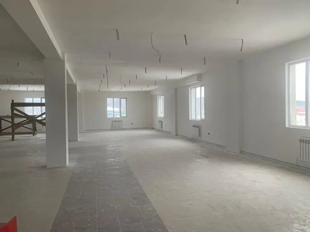 Отдельное здание 1 000 м², аренда, д. Каменка, Александровский р-н — фотография 1