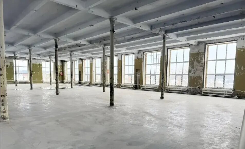 Производственное помещение 1 400 м², аренда, г. Лобня, Московская обл. — фотография 1