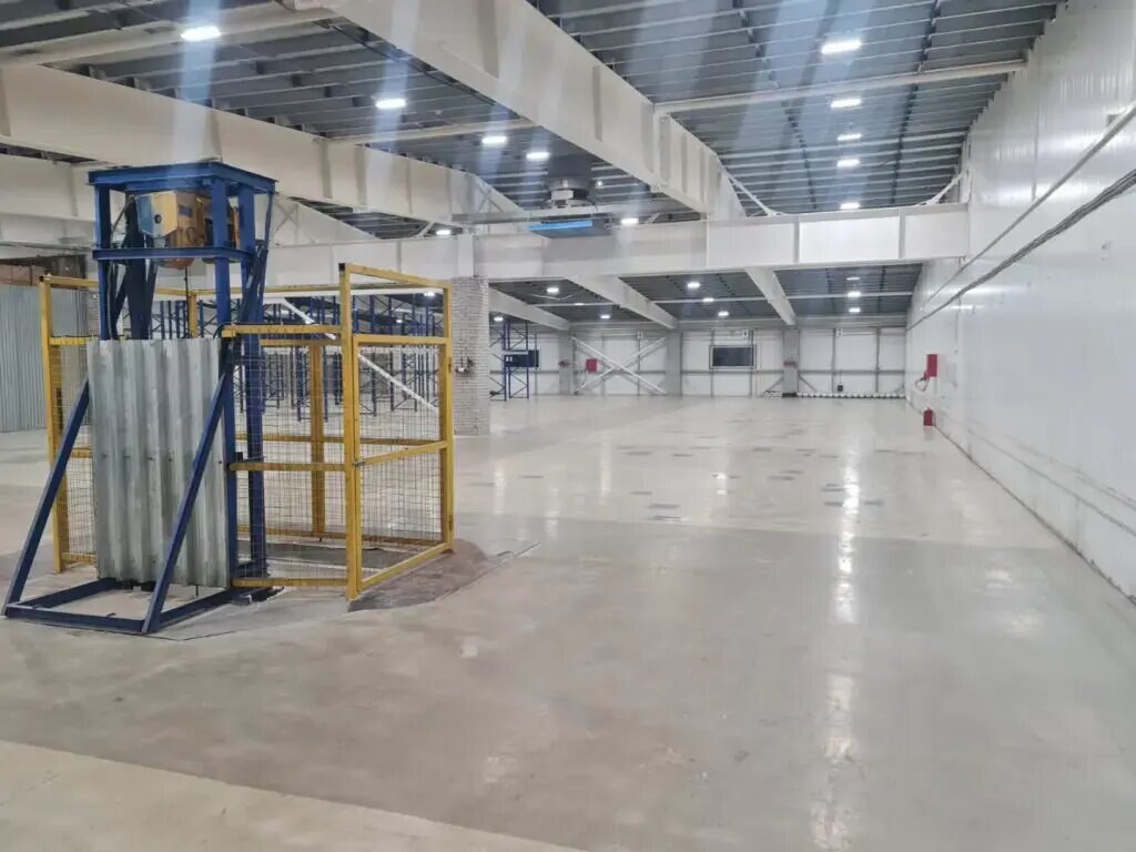 Склад 2 308 м², аренда, д. Зезевитово, Московский р-н — фотография 1